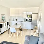 Lägenhet El Mirador De Viesques. Piscina Y Parking Privado! Gijón