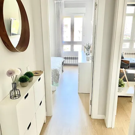 El Mirador De Viesques. Piscina Y Parking Privado! 아파트