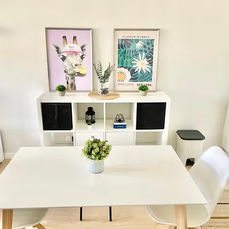 El Mirador De Viesques. Piscina Y Parking Privado! 아파트