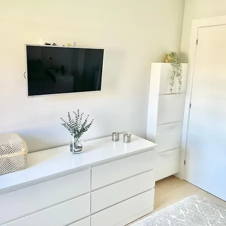 아파트 El Mirador De Viesques. Piscina Y Parking Privado!