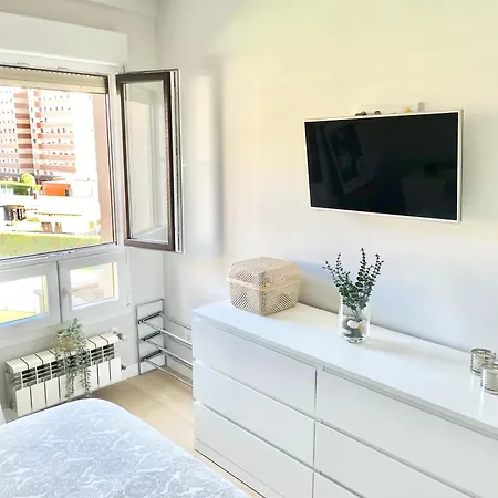 El Mirador De Viesques. Piscina Y Parking Privado! *