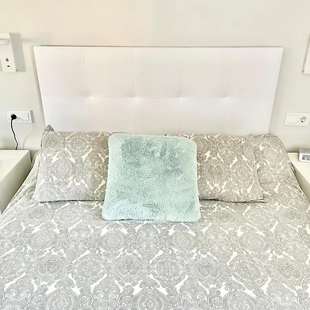 El Mirador De Viesques. Piscina Y Parking Privado! 기욘