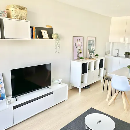 아파트 El Mirador De Viesques. Piscina Y Parking Privado! *